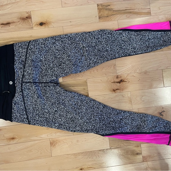 Lulu cropped leggings - Picture 3 of 3